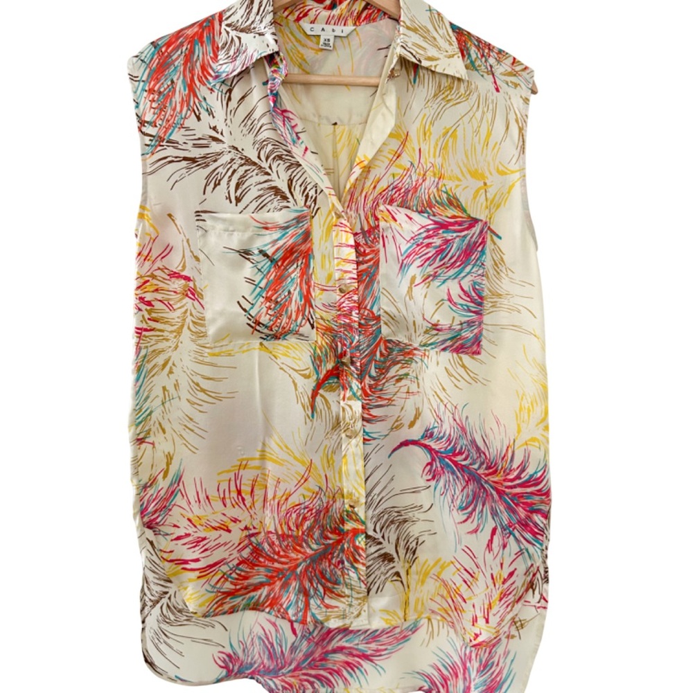 Women’s CAbi Silk Top Colorful Feather Print Casual Office Siren